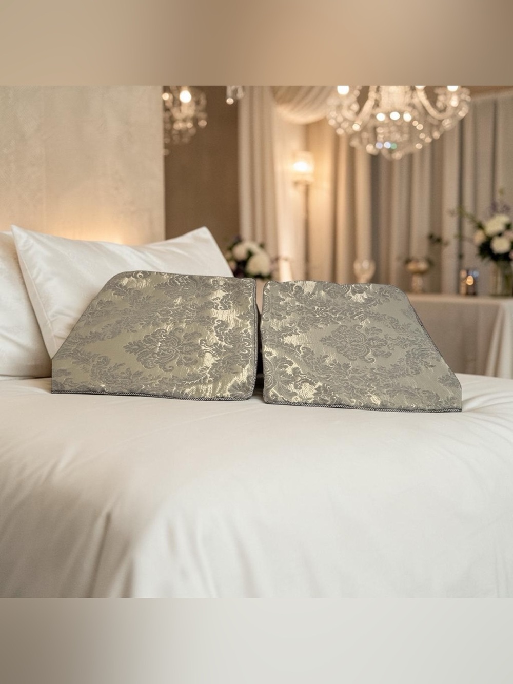 2 Nicole Miller  Artelier Pillow Shams Tonal Floral Damask Jacquard Gray Cream